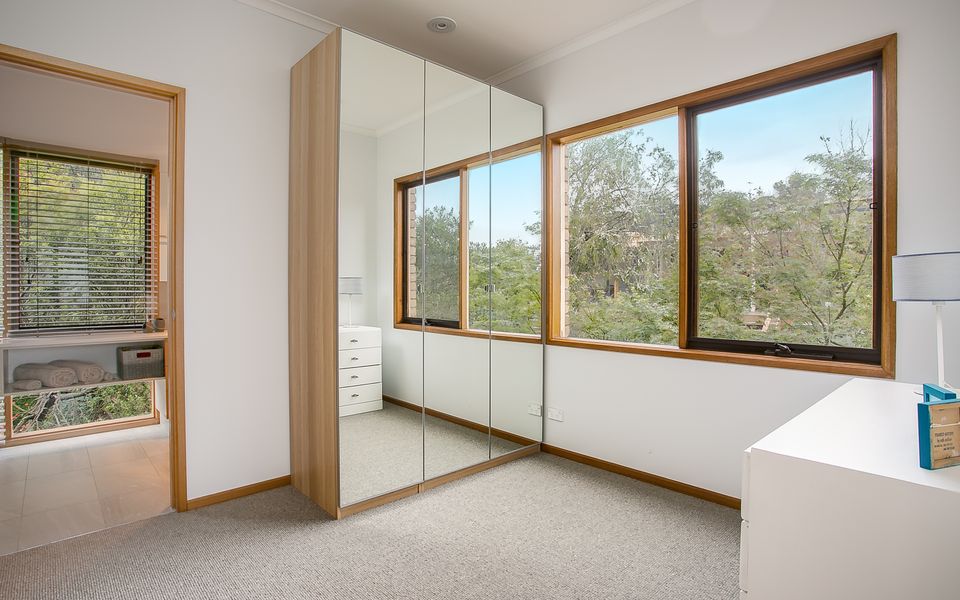 Sea & Tree - Double Storey With Bay Views