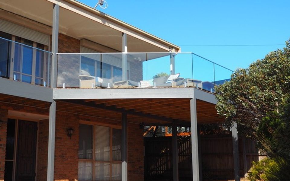 Sea & Tree - Double Storey With Bay Views