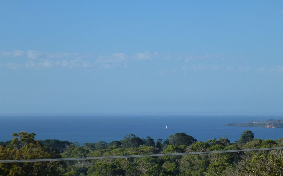 Sea & Tree - Double Storey With Bay Views