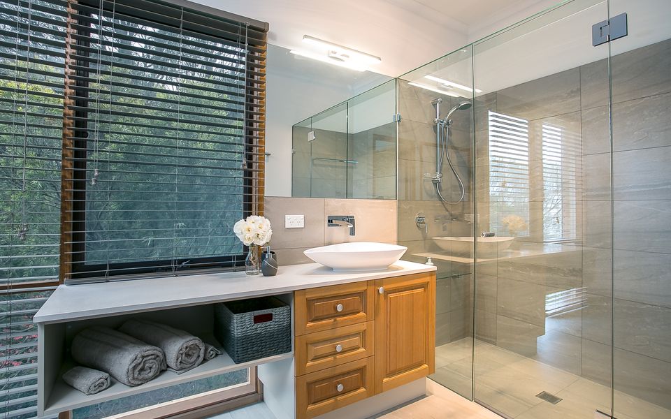 Sea & Tree - Double Storey With Bay Views