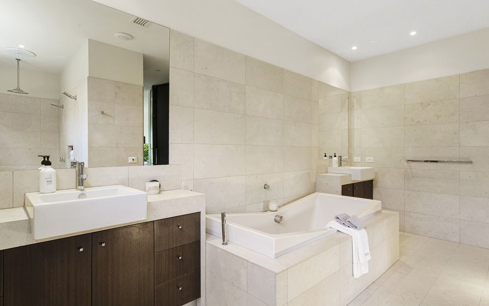 South Beach Luxury - Pool, Spa, Sauna, Private Gymnasium - Mt Martha