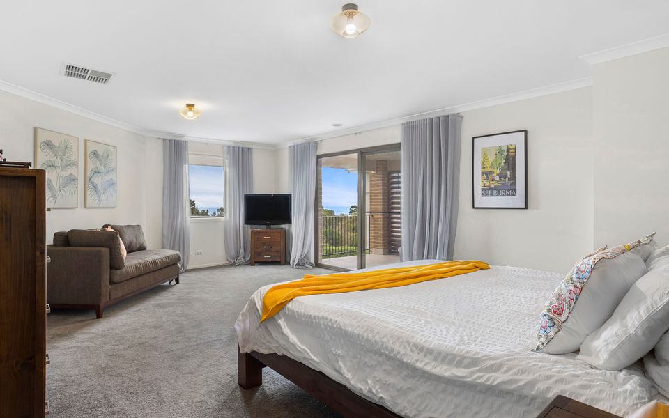 Tranquil Family Friendly, City/Bay Views, Pool and Spa - Mt Martha