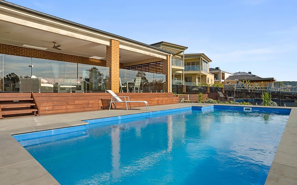 Tranquil Family Friendly, City/Bay Views, Pool and Spa - Mt Martha