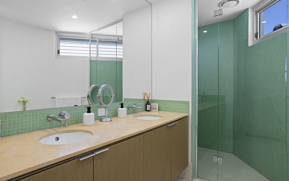 Where The Bay Meets The Marina - Family Holiday - Safety Beach