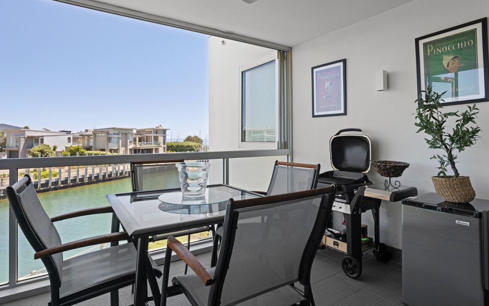 Where The Bay Meets The Marina - Family Holiday - Safety Beach