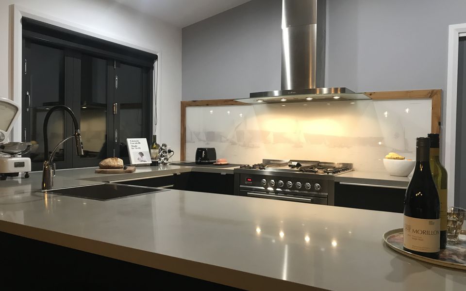 Brand New Family Eco House - Rye