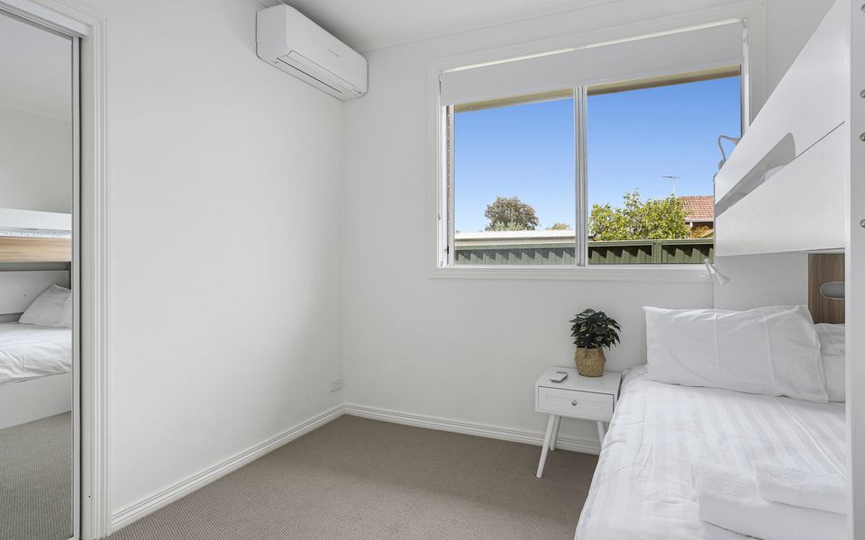 Nelly's Nook - Swimming pool and spa