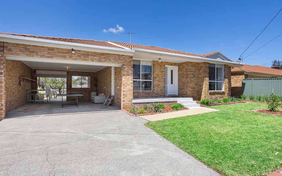 Nelly's Nook - Swimming pool and spa