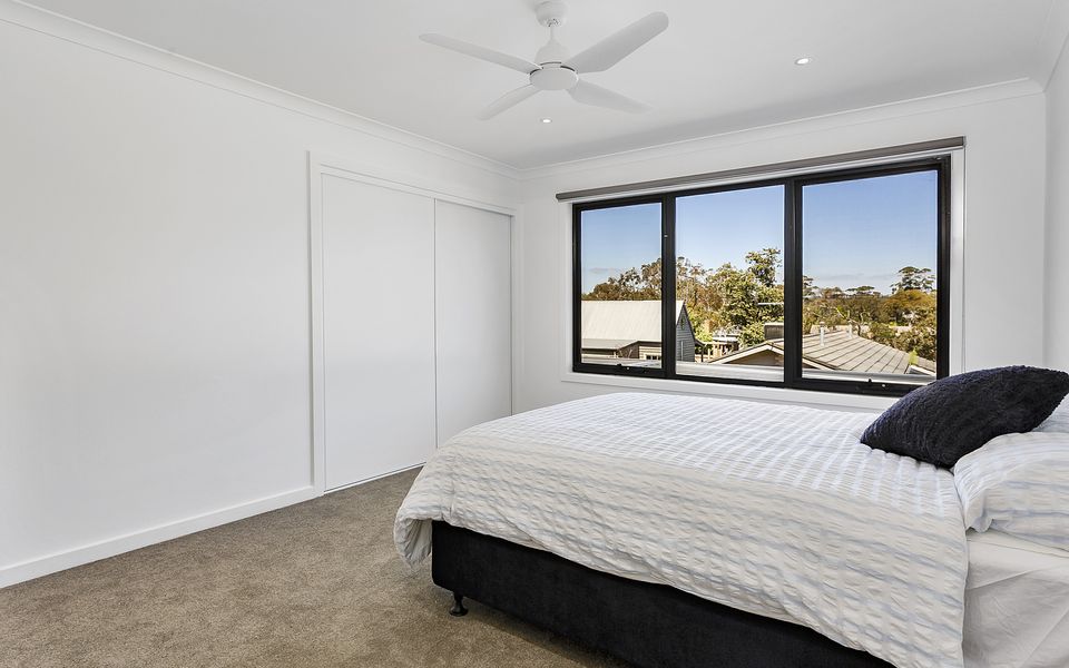 Pool and Spa - 300m walk to Beach