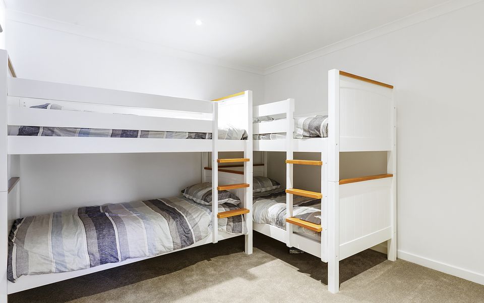 Pool and Spa - 300m walk to Beach