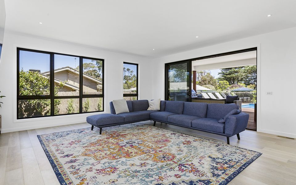 Pool and Spa - 300m walk to Beach