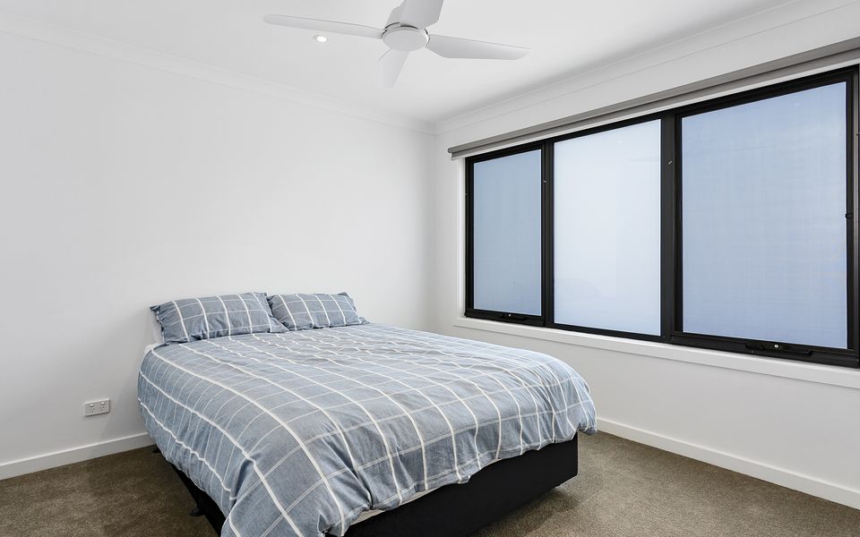 Pool and Spa - 300m walk to Beach