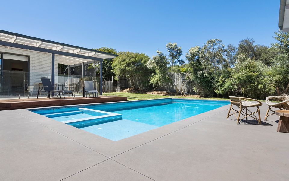 Pool, Spa and Play in Rye