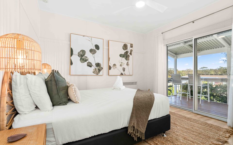 Cur46 – Husky Beach House by Experience Jervis Bay