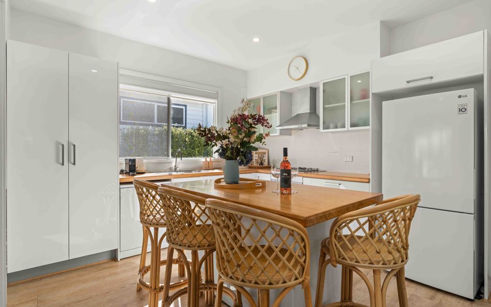 Cur46 – Husky Beach House by Experience Jervis Bay