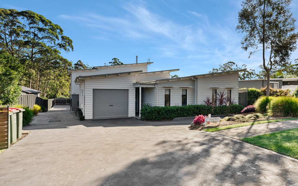 Ber1/13 – The Oasis of Calm by Experience Jervis Bay