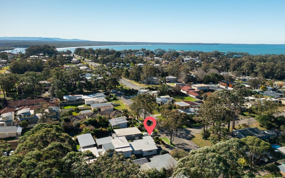 Ber1/13 – The Oasis of Calm by Experience Jervis Bay