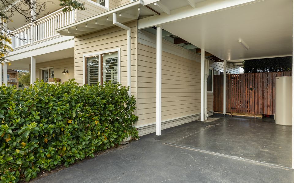 Mon12 – By the Bay by Experience Jervis Bay