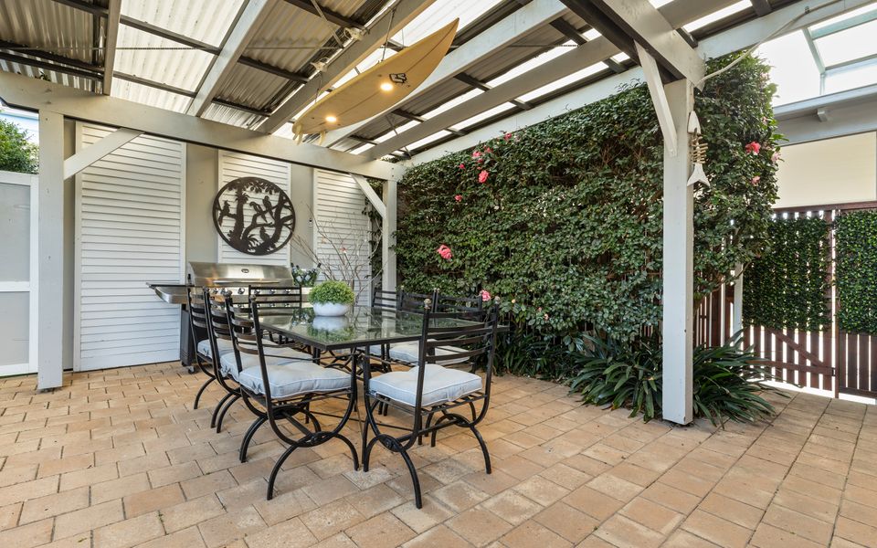 Mon12 – By the Bay by Experience Jervis Bay