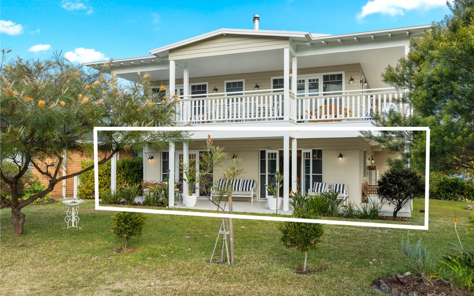 Mon12 – By the Bay by Experience Jervis Bay