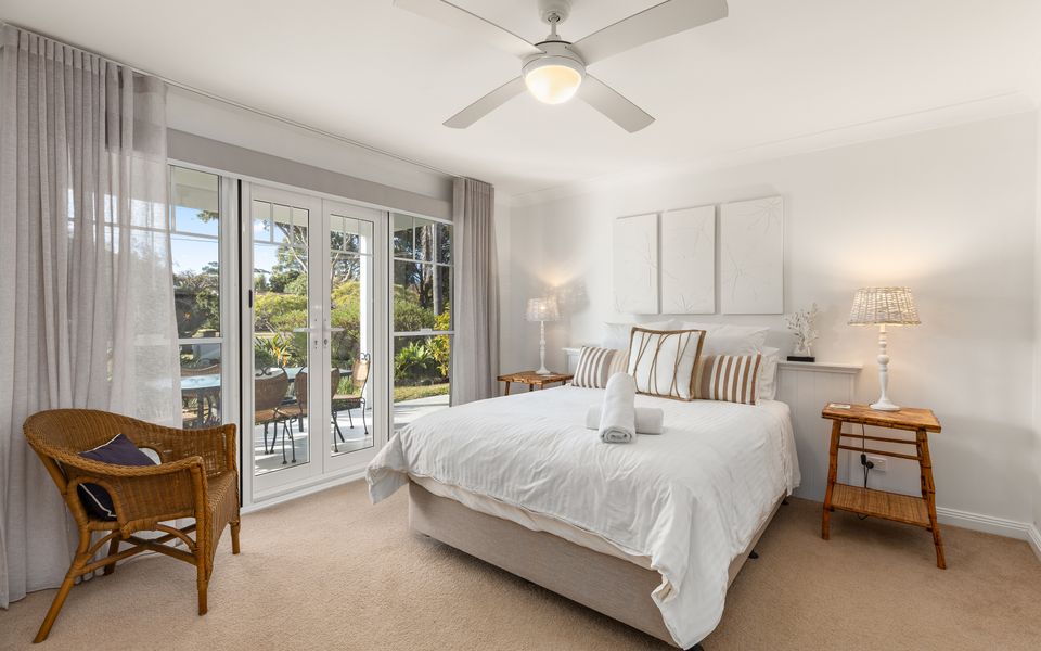 Mon12 – By the Bay by Experience Jervis Bay