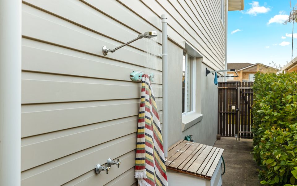 Mon12 – By the Bay by Experience Jervis Bay