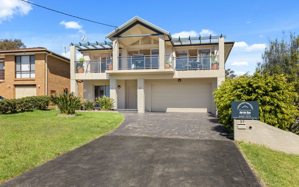 Min37 – Anatoli by Experience Jervis Bay