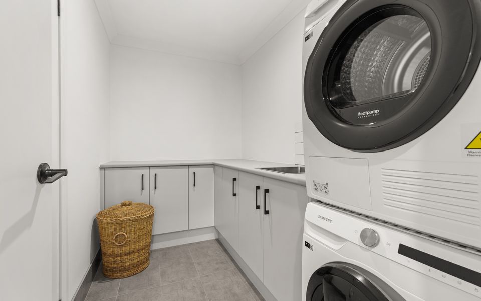 Dun8a – Libbity’s at The Point by Experience Jervis Bay