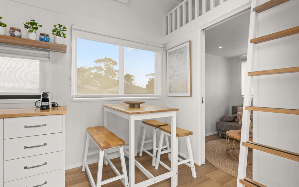 Cur46a – Husky Tiny Home by Experience Jervis Bay