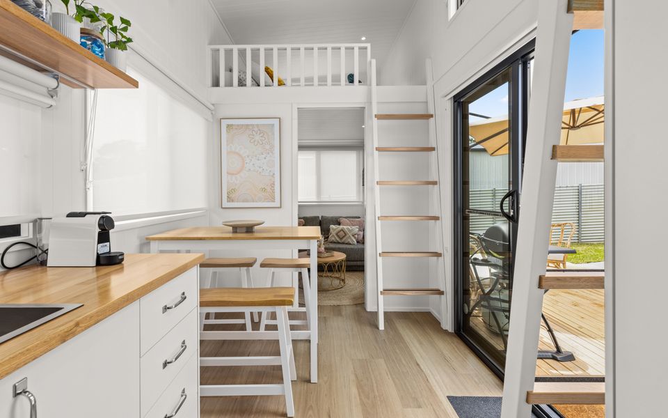 Cur46a – Husky Tiny Home by Experience Jervis Bay