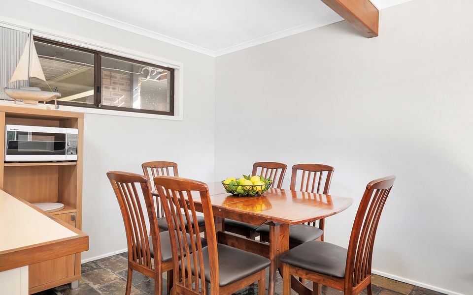 Fre72 – Fields of Green by Experience Jervis Bay