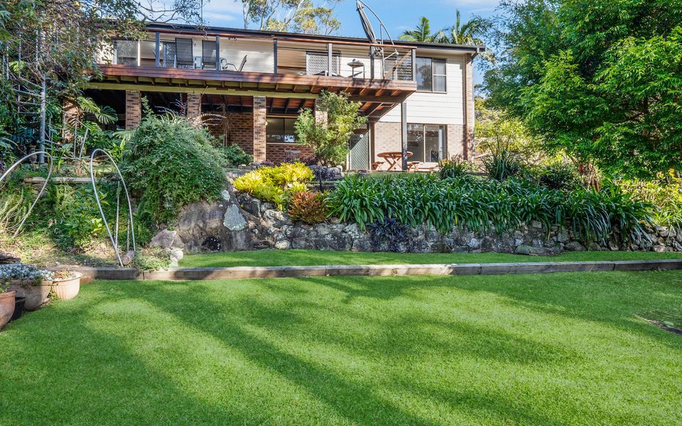 Fre72 – Fields of Green by Experience Jervis Bay