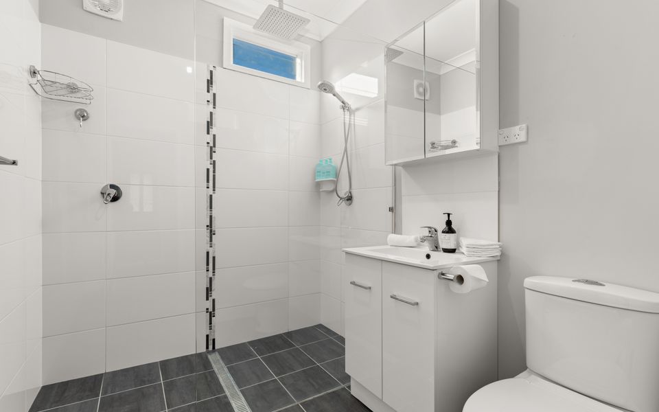 Wal120 – Wanderer by Experience Jervis Bay