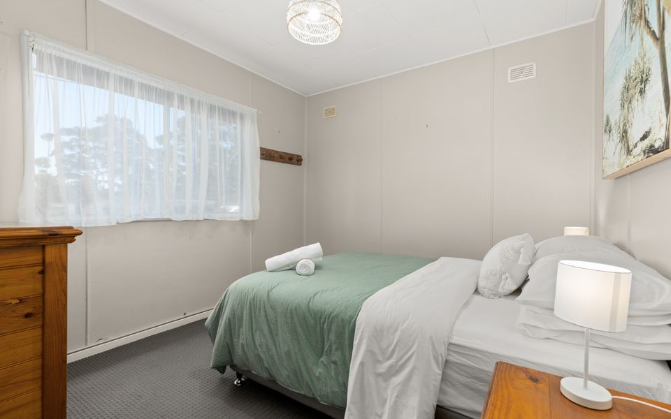 Wal120 – Wanderer by Experience Jervis Bay