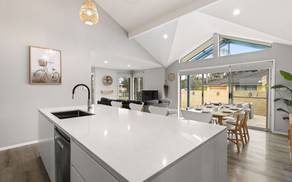 Dun1/128 – Sandy Toes by Experience Jervis Bay