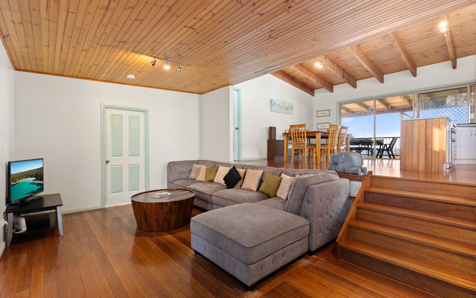 Tul10 – Absolute Blue by Experience Jervis Bay