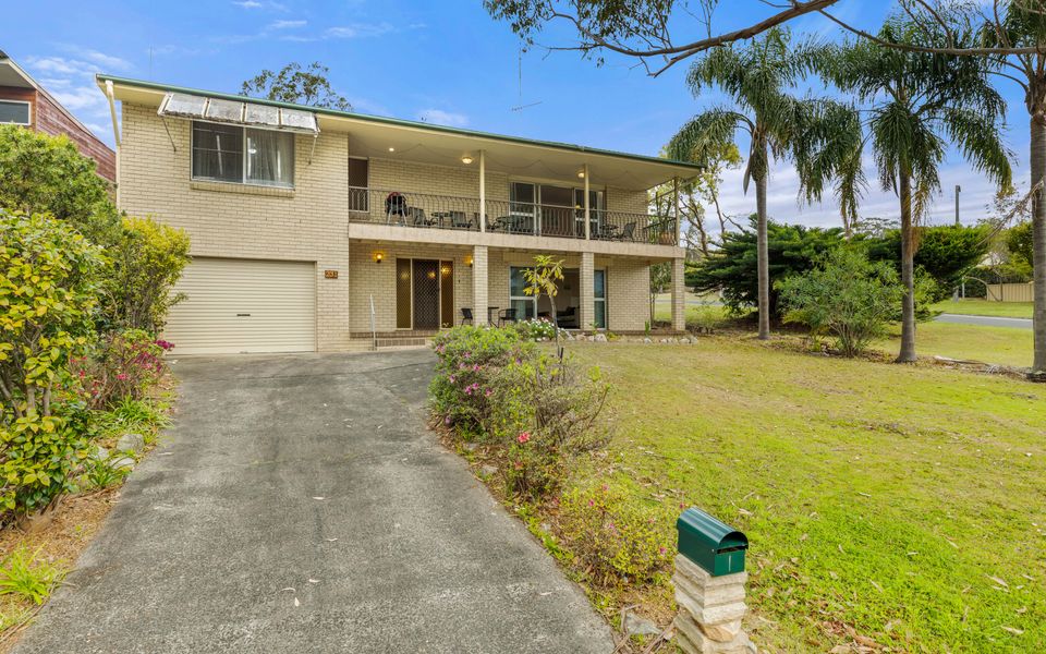 Eli231 – Minerva Beach House by Experience Jervis Bay