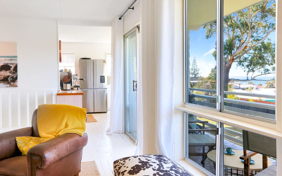 Dac36 – The White House by Experience Jervis Bay