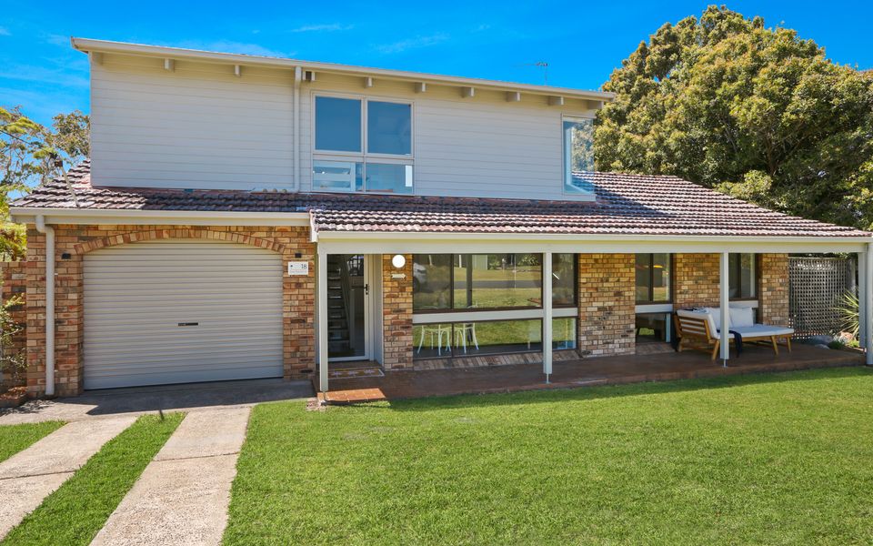 Dea18 – Sunrise Point Beach House by Experience Jervis Bay