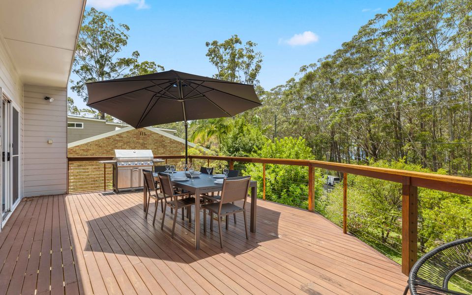 Eli405 – Rocks Place by Experience Jervis Bay