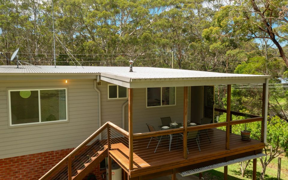 Eli405 – Rocks Place by Experience Jervis Bay