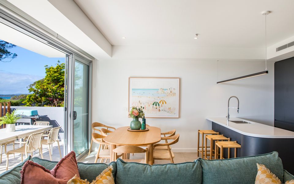 BeaG02/9 – Salty Kisses by Experience Jervis Bay