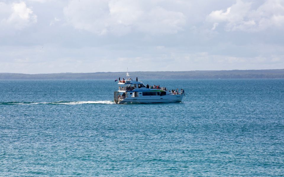 BeaG02/9 – Salty Kisses by Experience Jervis Bay