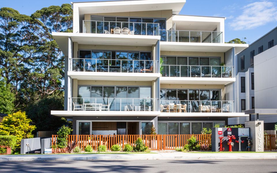 BeaG02/9 – Salty Kisses by Experience Jervis Bay