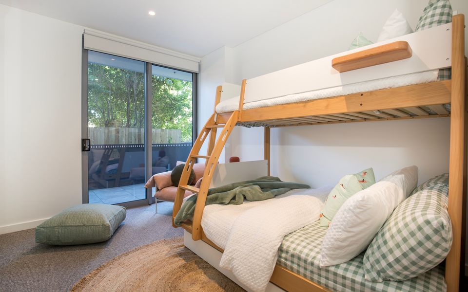 BeaG02/9 – Salty Kisses by Experience Jervis Bay