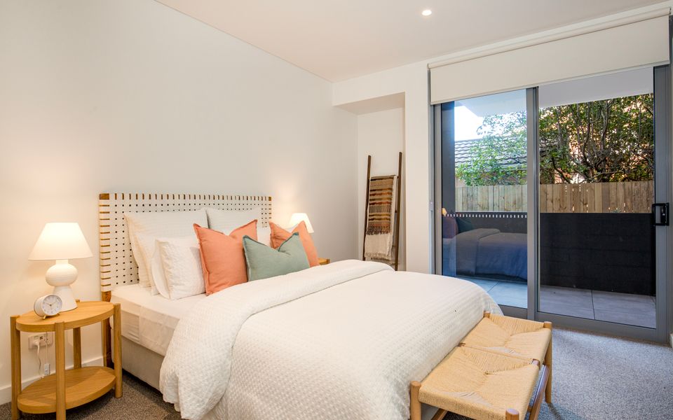 BeaG02/9 – Salty Kisses by Experience Jervis Bay