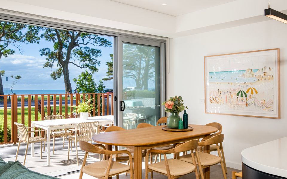 BeaG02/9 – Salty Kisses by Experience Jervis Bay