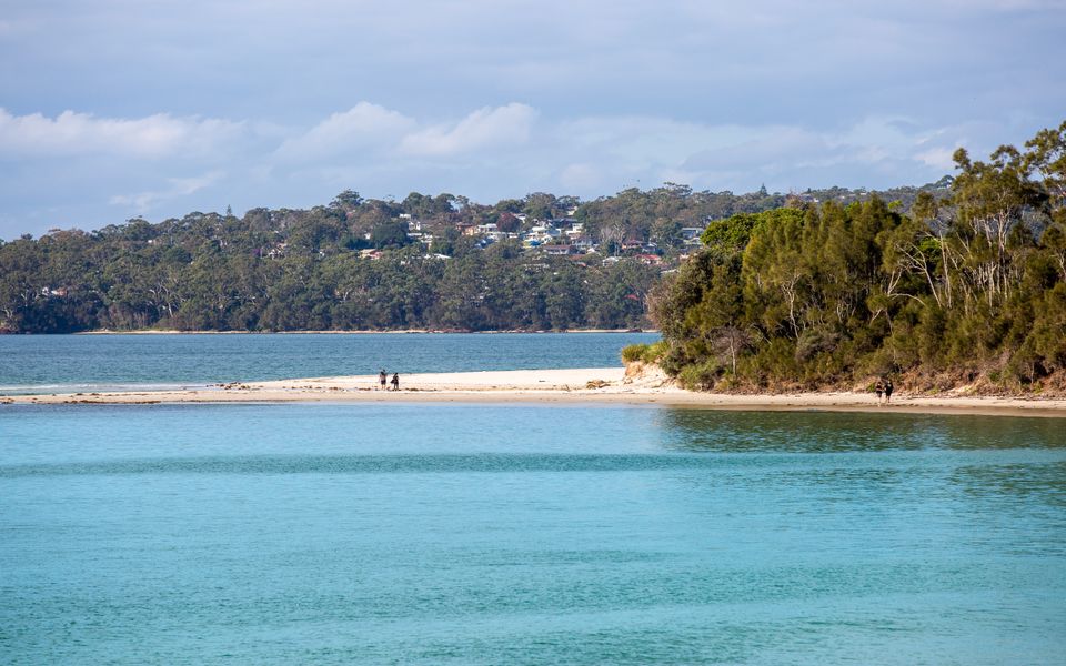 BeaG02/9 – Salty Kisses by Experience Jervis Bay