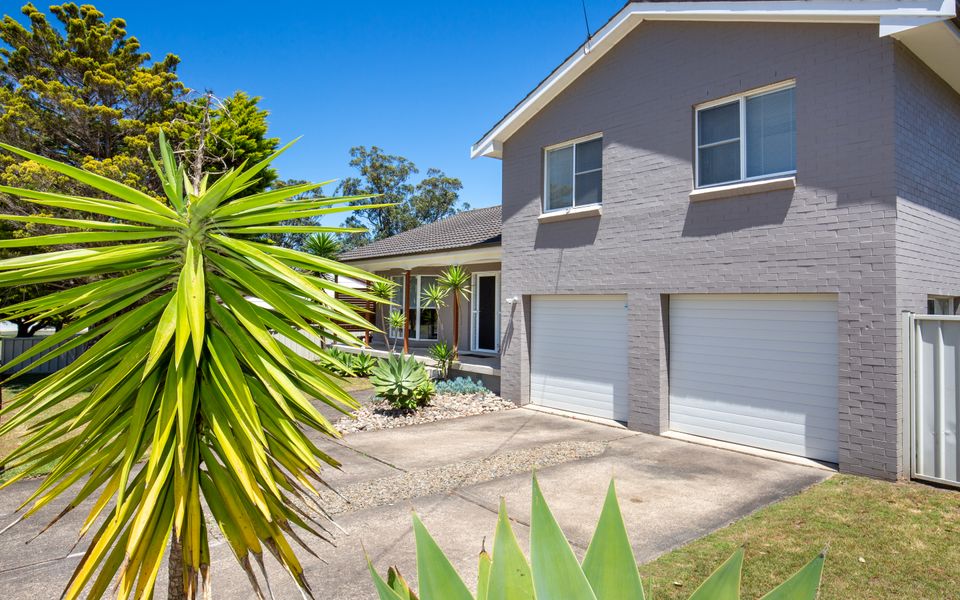 Bea11 – Salty Mermaid by Experience Jervis Bay