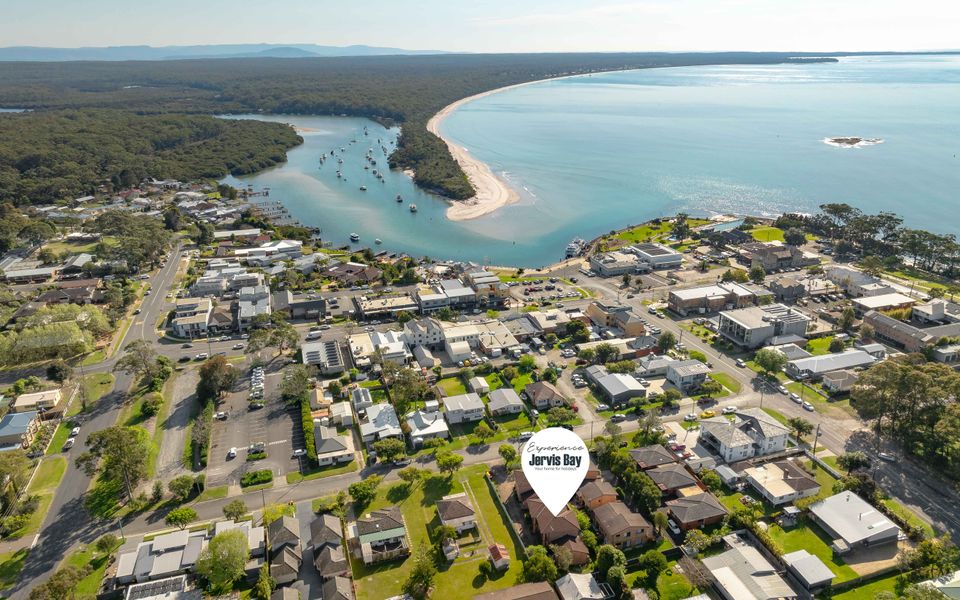 Mor3/14 – The Husky Nest by Experience Jervis Bay